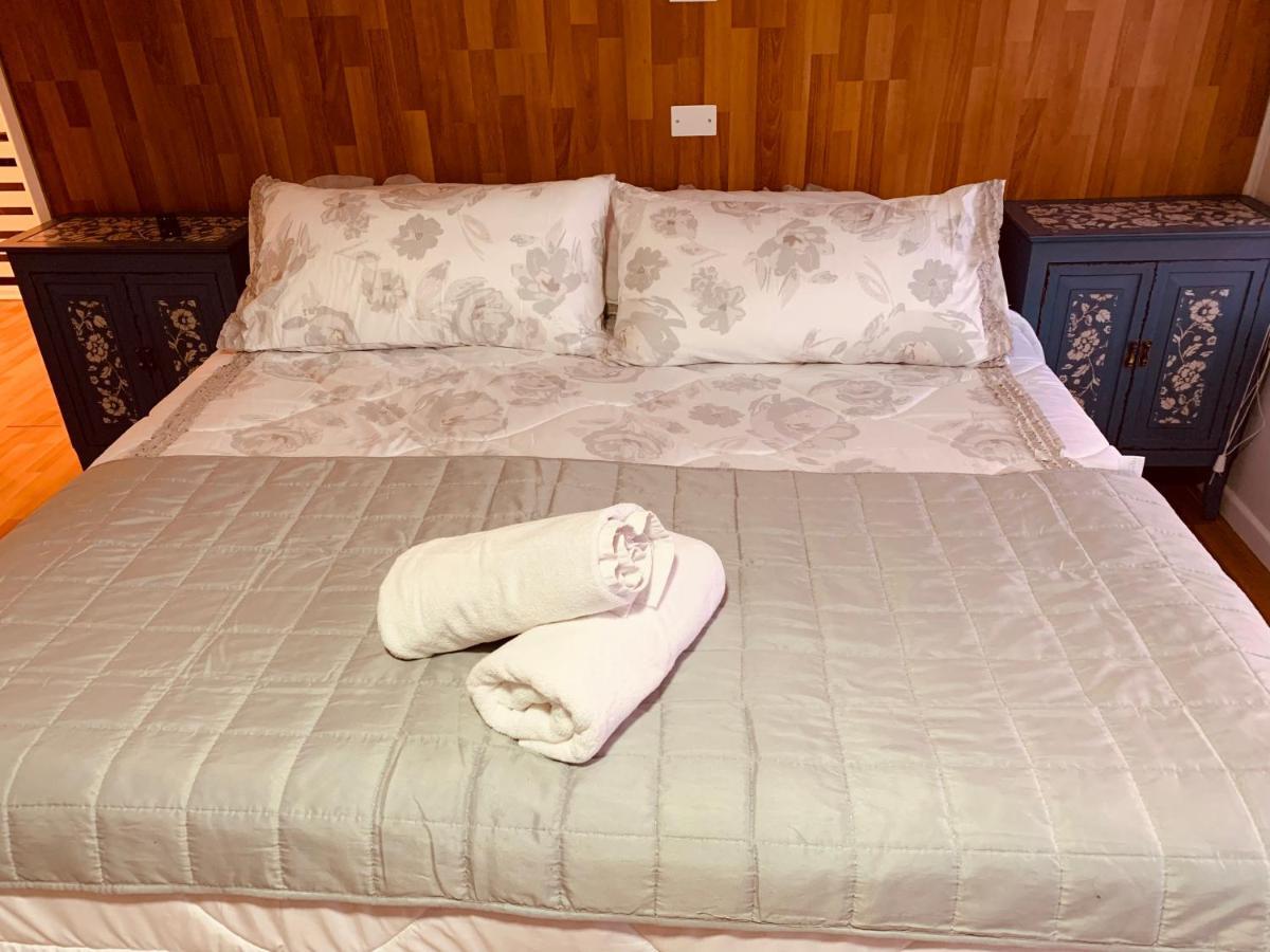 Arte Brisa Hostal Boutique Puerto Natales Exterior photo